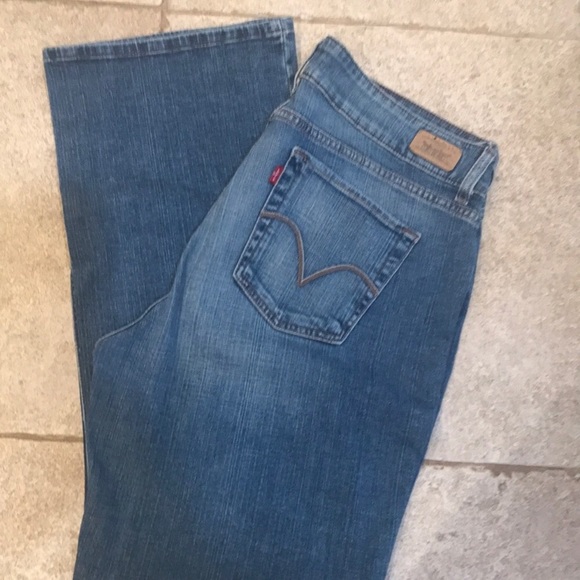 Levi's Denim - Levi’s 526 bootcut jeans, EUC